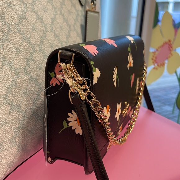 Kate Spade Madison Floral Waltz Flap Convertible Crossbody
Black Multi
NWT - Picture 9 of 16
